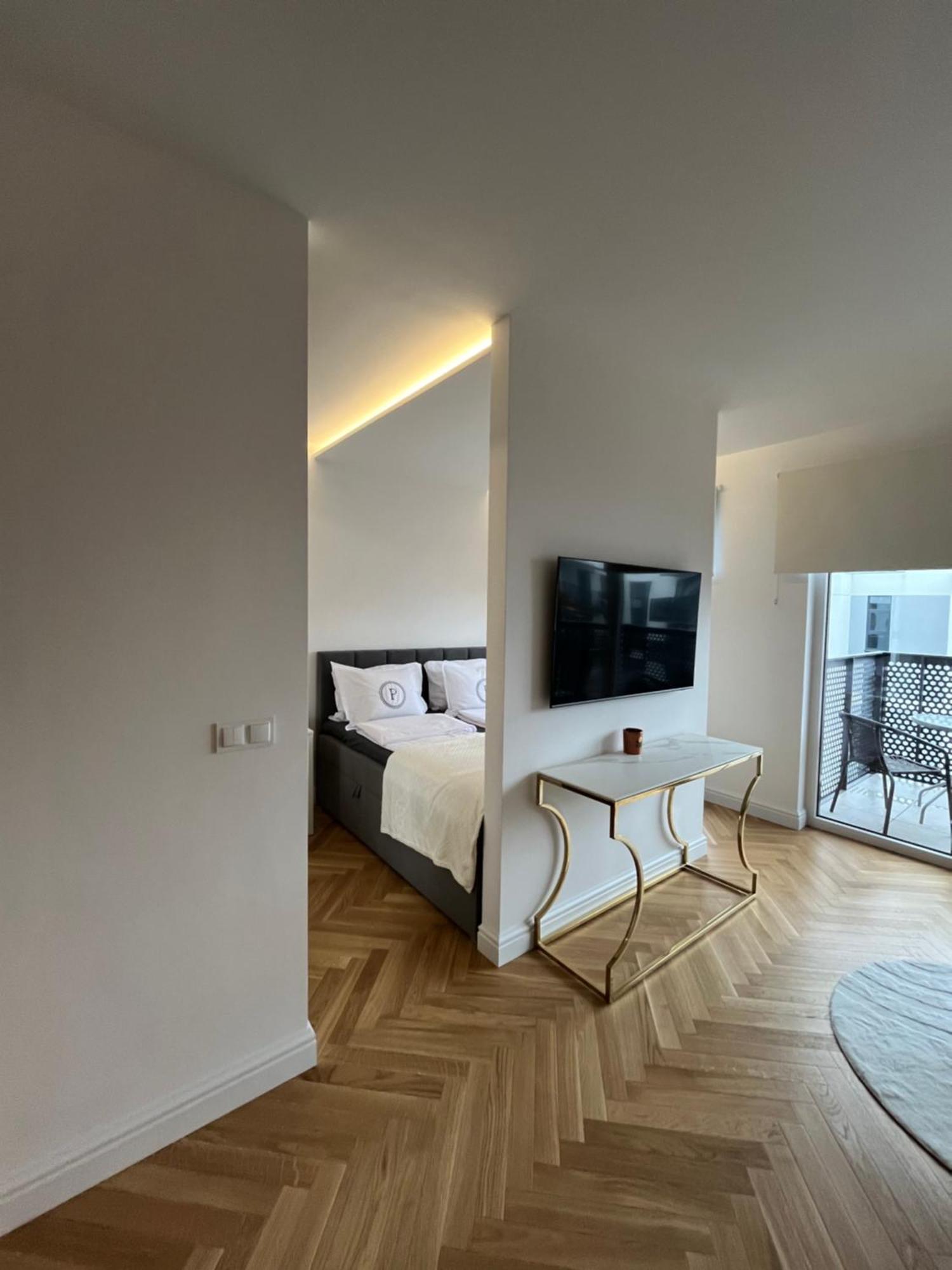 - Podskarbinska * Warsaw